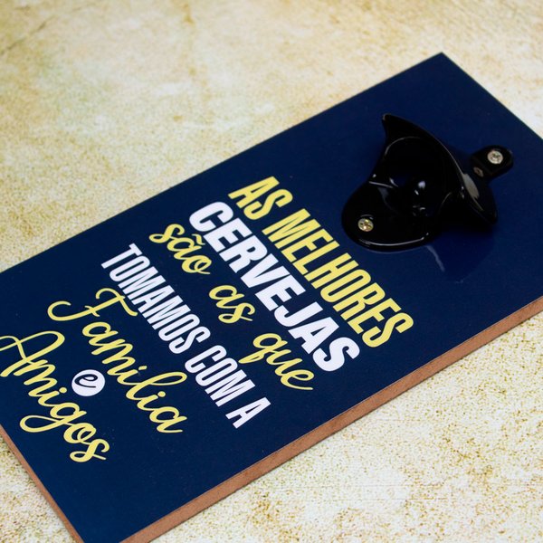 Abridor Garrafas Parede Cerveja Amigos Mdf Com Imã 25x13 Cm