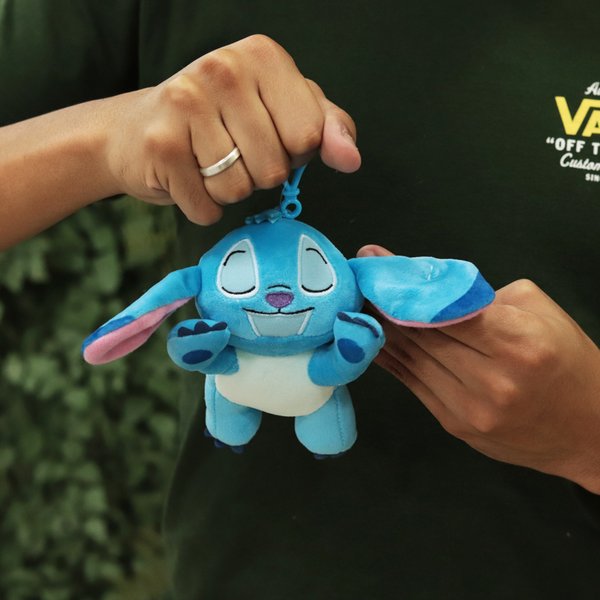 Pelúcia Stitch Dormindo Clip On 12cm - Disney