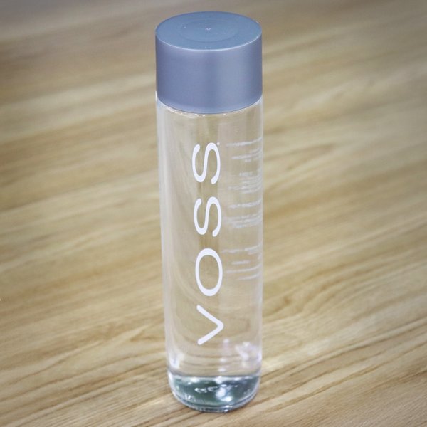 Água Voss sem Gás Vidro 375ml