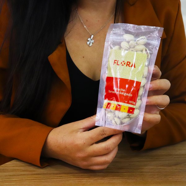 Pistache Com Casca Torrado E Salgado Flora 100g