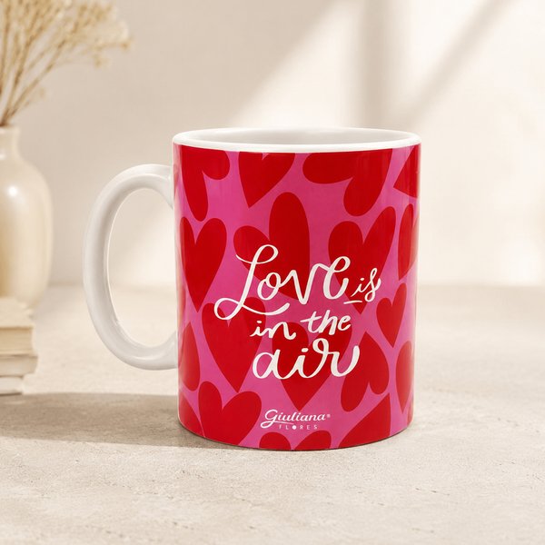 Caneca Love is in the Air - Coleção Giuliana Flores