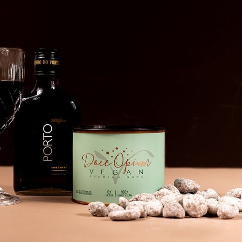 Caixa Premium com Mix de Nuts Vegano e Vinho do Porto