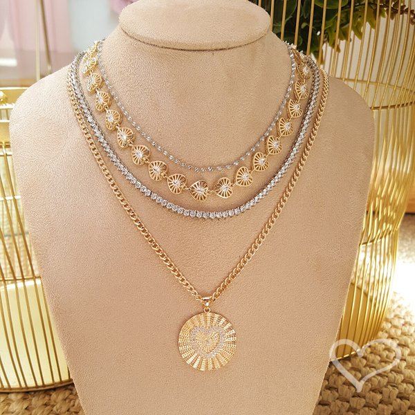 CHOKER VICTÓRIA CORAÇÃO ZIRCÔNIAS FOLHEADA A OURO 18K