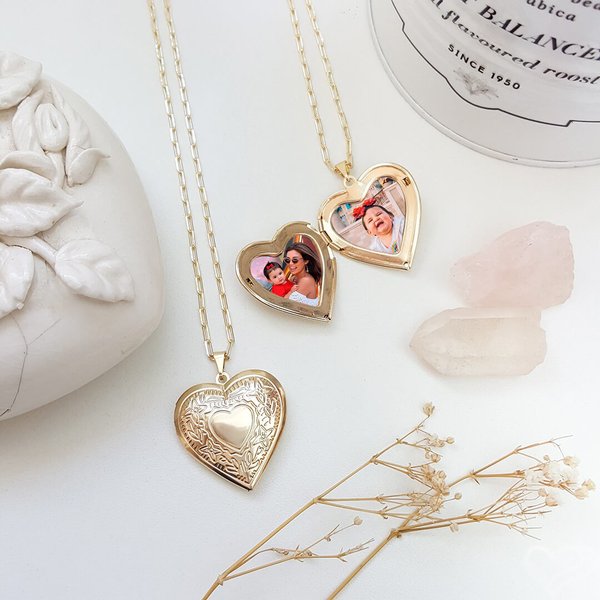 COLAR DE CORAÇÃO AMORE RELICÁRIO FOLHEADO A OURO 18K