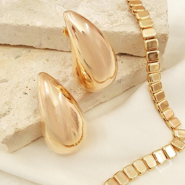 BRINCO HAILEY GOTA GRANDE FOLHEADO A OURO 18K PIUKA