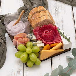Imagem de Tábua para 2 Pessoas de Frios, Queijos e Fruta