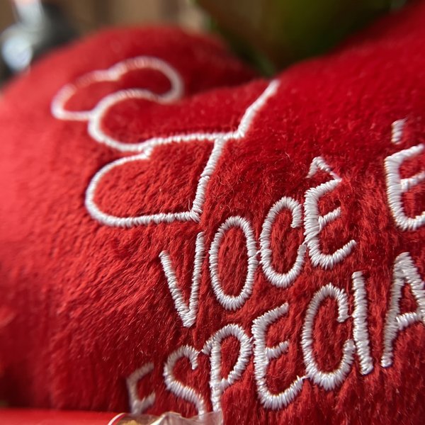 Cesta de Presente Vinho e Flores Red Love