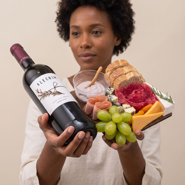 Tábua de Queijos e Frios para 2 Pessoas com Vinho