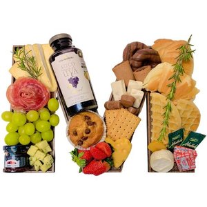 Imagem de Café da Manhã Gourmet de Queijos e Frios Letra M 