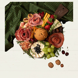 Imagem de Tábua de Queijos e Frios Natalina com Panetone