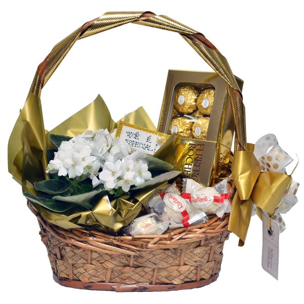 Cesta com Violeta e Bombons