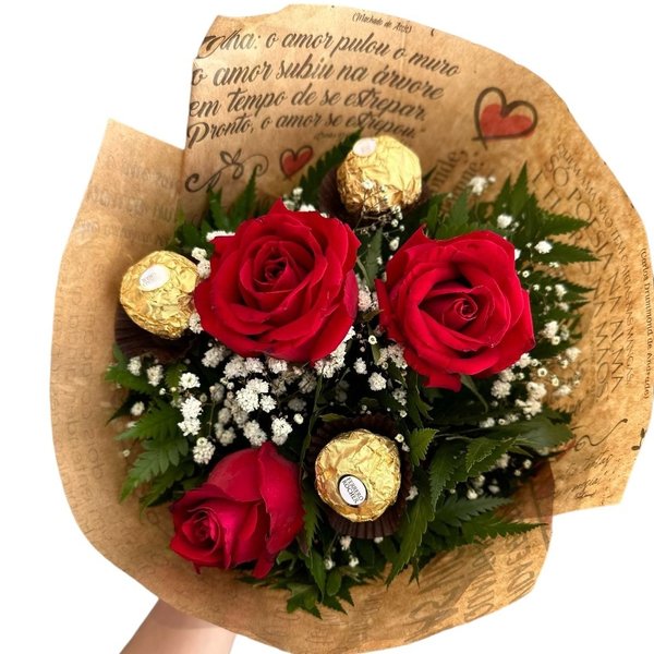 Mini Buquê Com Rosas e Ferrero Rocher