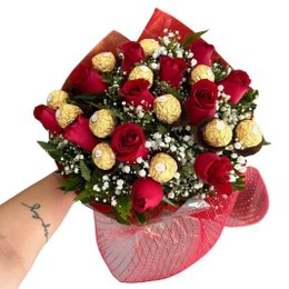 Imagem de Doze Rosas e Doze Ferreros