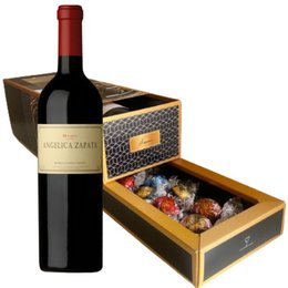 Imagem de Vinho Angélica Zapata Malbec e Caixa com Bombom Lindt