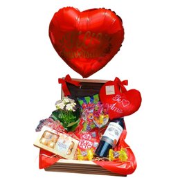 Imagem de Cesta de Vinho Romântica com Balão 