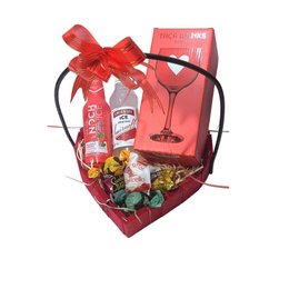 Imagem de Cesta Presente Coração Taça Gin, Bebidas e Chocolates