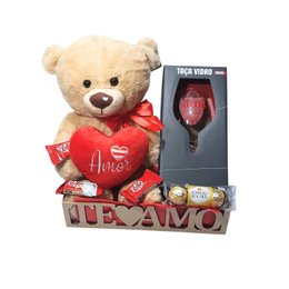Imagem de Cesta Paixão, Eu Te Amo, com Urso e Taça de Vinho