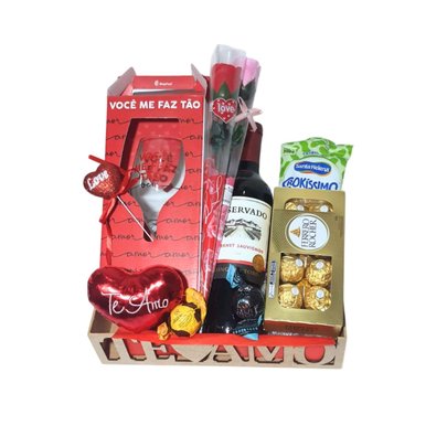 Cesta Gourmet Namorados Te Amo para alguém Especial