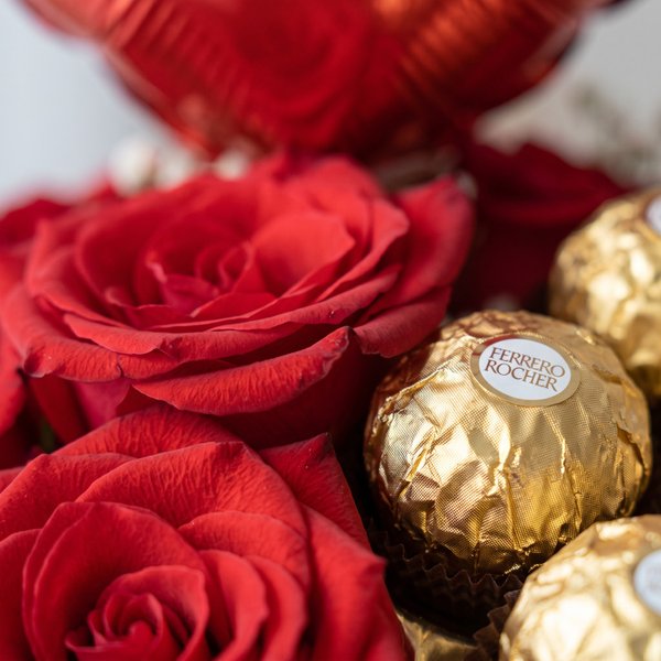 Kit Love Rosas Vermelhas e Ferreiro Rocher