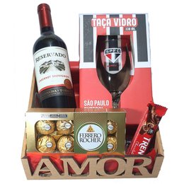 Imagem de Cesta Vinho, Taça, Ferrero e Amor pelo Tricolor