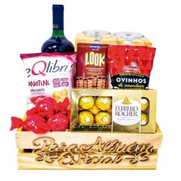 Imagem de Baú de Vinho e Taça Nossa Comemoração