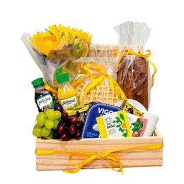 Imagem de Cesta de Café da Manhã Com Flores Maravilhoso