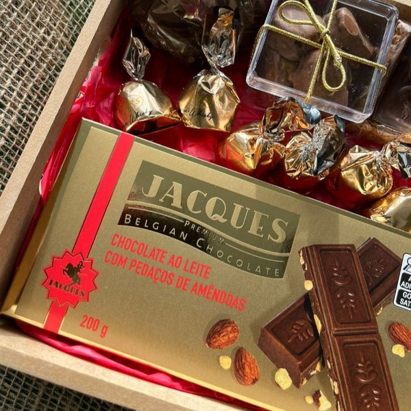 Cesta de Chocolate Doçuras do Mundo