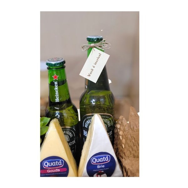 Caixote de Cerveja Heineken e Queijo 