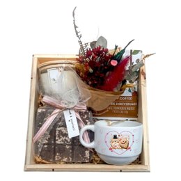 Imagem de Cesta Chocolate, Vela e Café Love 