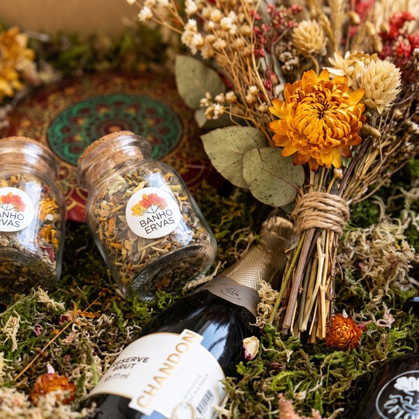 Caixa Afetiva Oliveira | Vinho e Ritual