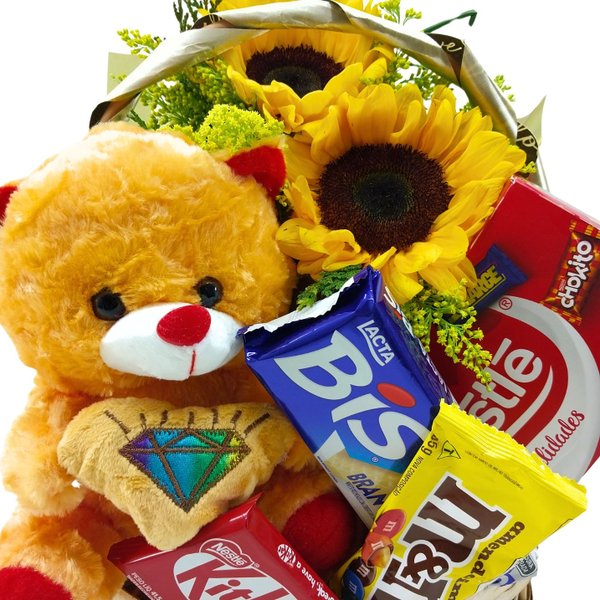 Cesta de Girassóis com Chocolates e Pelúcia