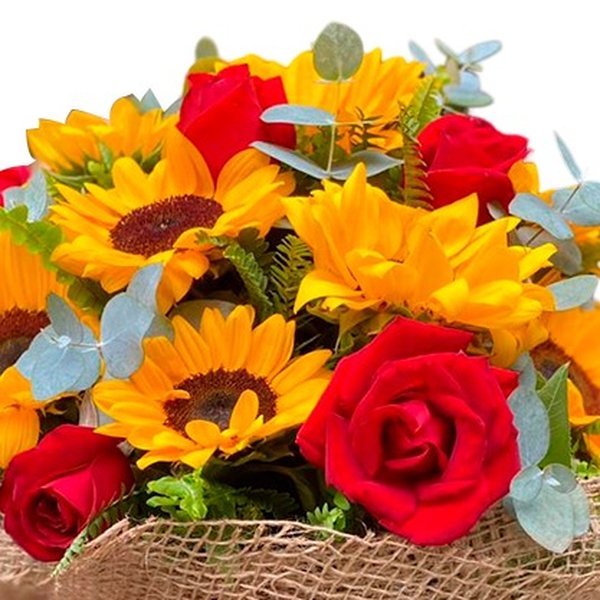 Buquê de Girassóis com Rosas Vermelhas