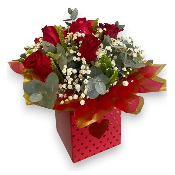 Buquê de Rosas Vermelhas Na Água