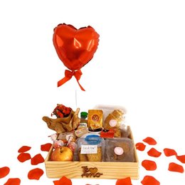 Imagem de Cesta de Café da Manhã Pequena com Balão de Coração