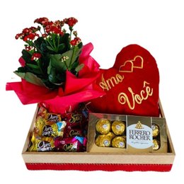 Imagem de Bandeja de Chocolate Ferrero, Coração e Flores