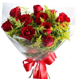 Imagem de Buquê 12 Rosas Vermelhas e Folhagens 