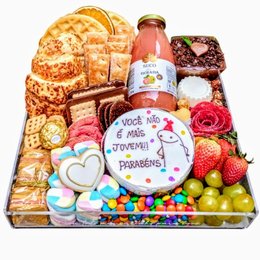 Imagem de Cesta Presente Alegria de Aniversário com Bento Cake