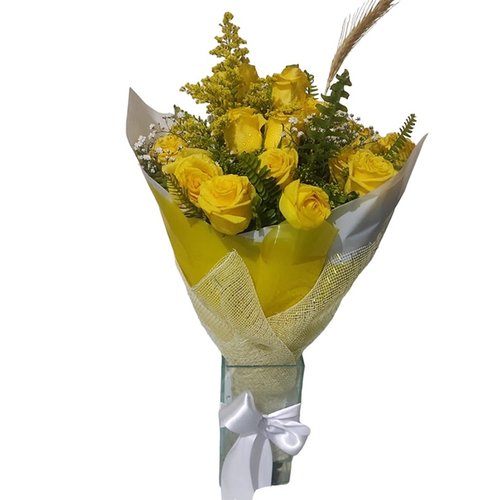 Arranjo brisa com 12 rosas amarelas