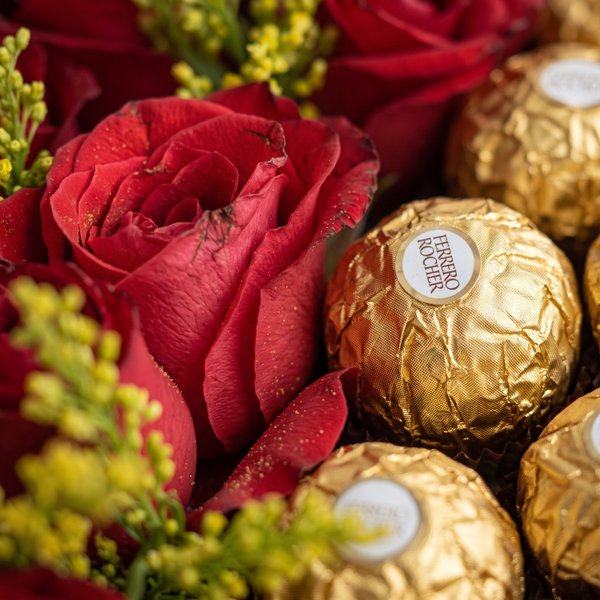 Caixa Box de Rosas Vermelhas e Chocolate