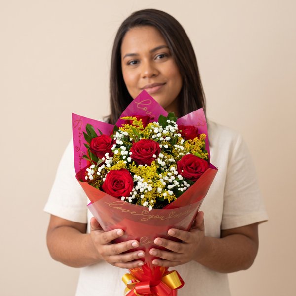 Buquê de Rosas Vermelhas 6 Lindas Unidades
