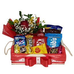 Imagem de Cesta de Chocolates com Flores Pequena