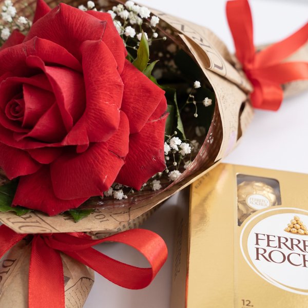 Rosa Vermelha & Ferrero Rocher 4un
