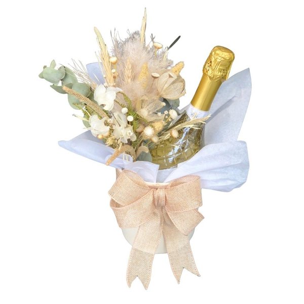 Espumante Moscato Dolce Italiano com Arranjo de Flores