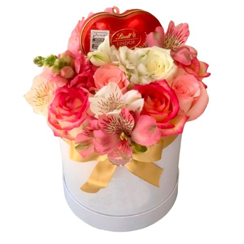 Box Mix de Flores com Chocolate em Formato de Coração