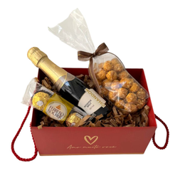 Imagem de Cesta Amor com Chandon, Pipoca e Ferrero 