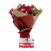 Buquê Amor Clássico com Rosas e Raffaello