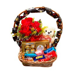 Imagem de Cesta Flores e Chocolate e Pelúcia