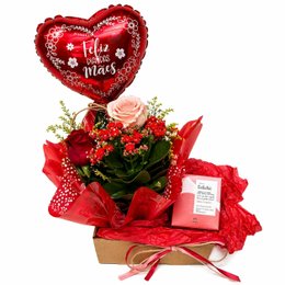 Imagem de Box Delicada Dia das Mães com Flores e Presente Natura