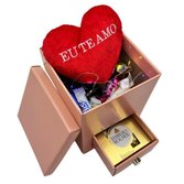 Caixa Criativa com Almofada de Coração e Chocolate Led