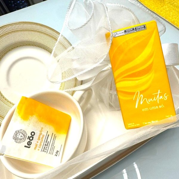 Cesta Presente  : Chá e Chocolate com Xícara